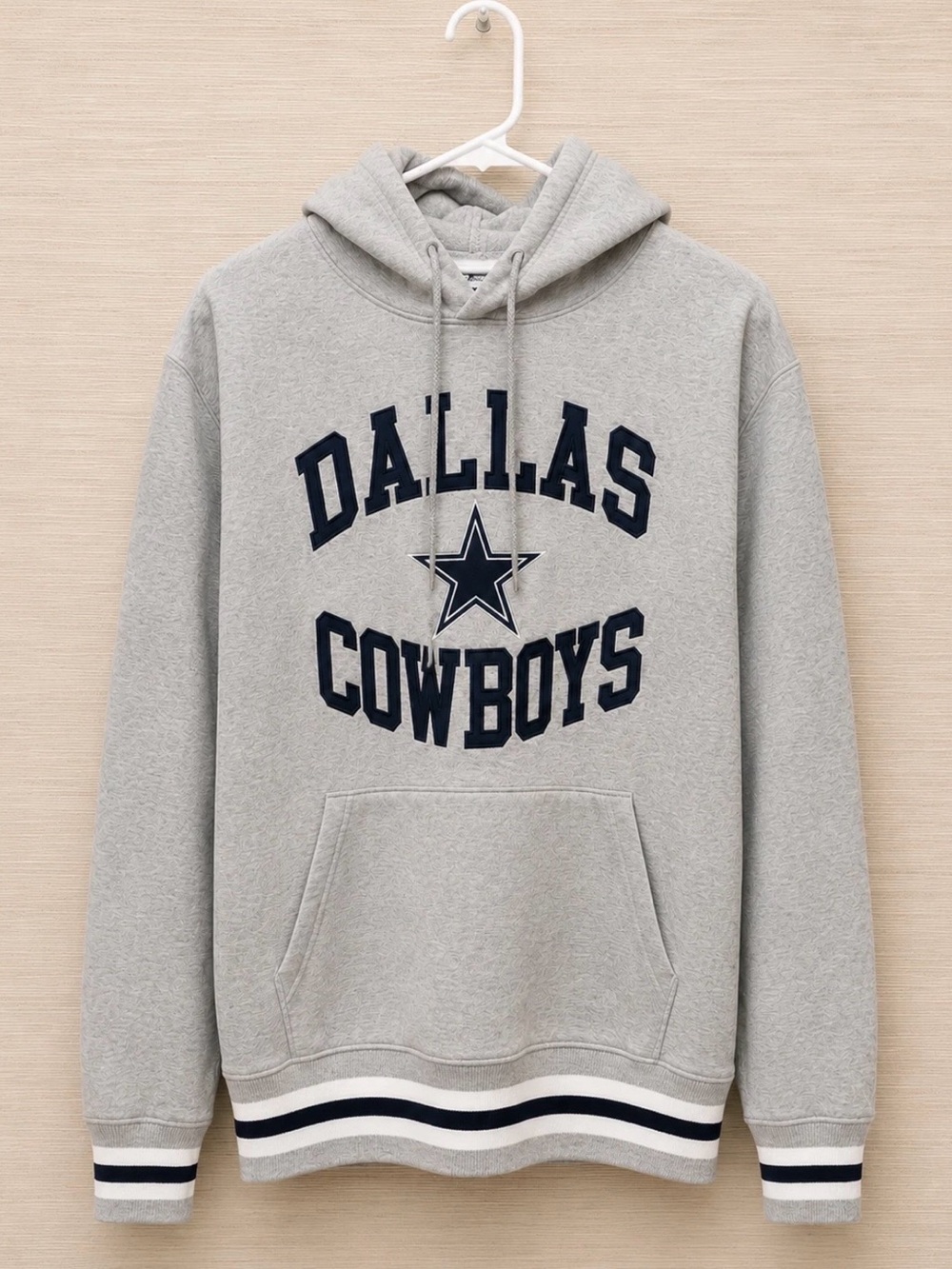 Dallas Cowboys Ultra Game NFL Gray Pullover Hoodie - Size L Football